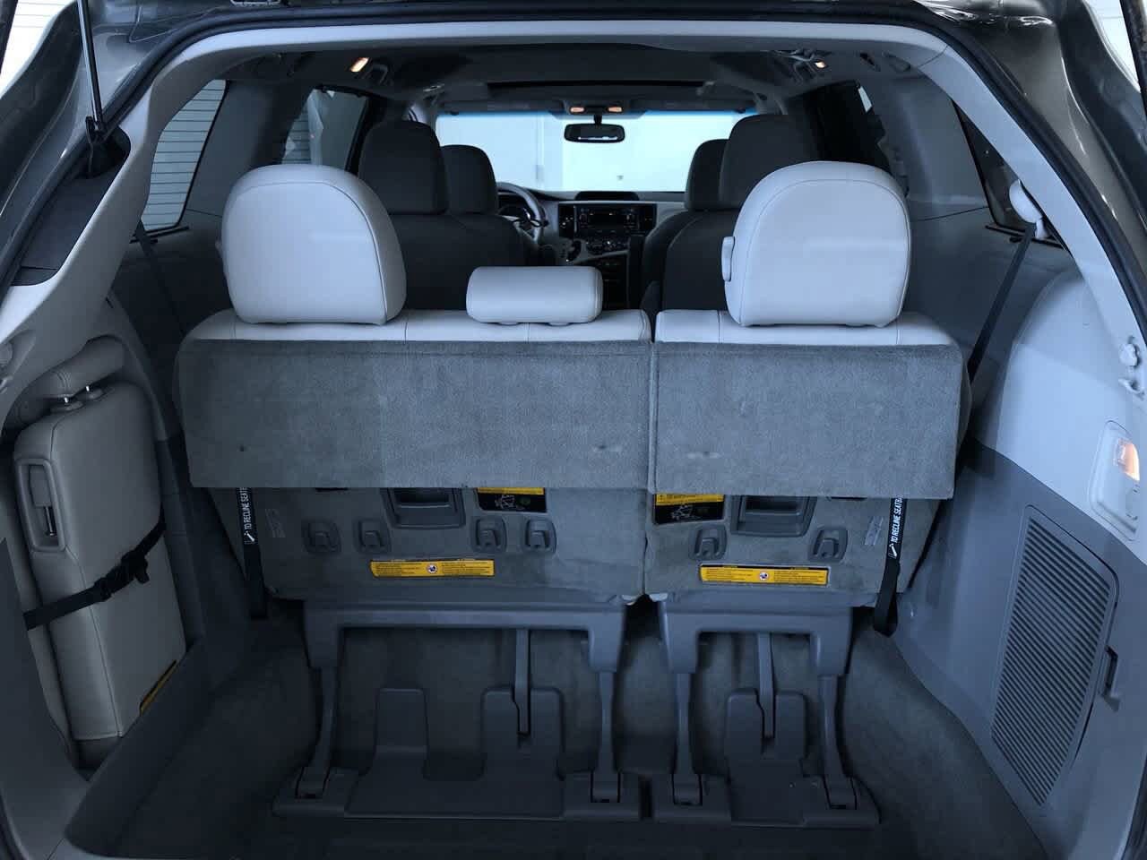 Thumbnail: 2012 Toyota Sienna - 30