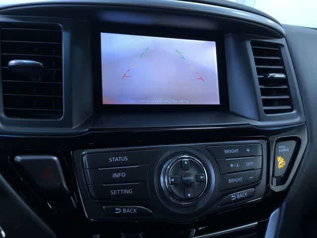 Thumbnail: 2015 Nissan Pathfinder - 28