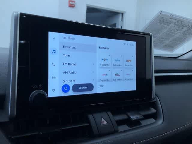 Thumbnail: 2025 Toyota RAV4 - 28