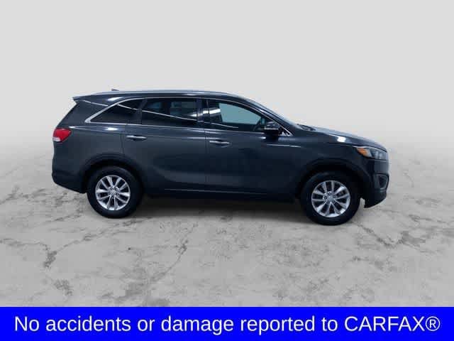 Thumbnail: 2016 Kia Sorento - 2