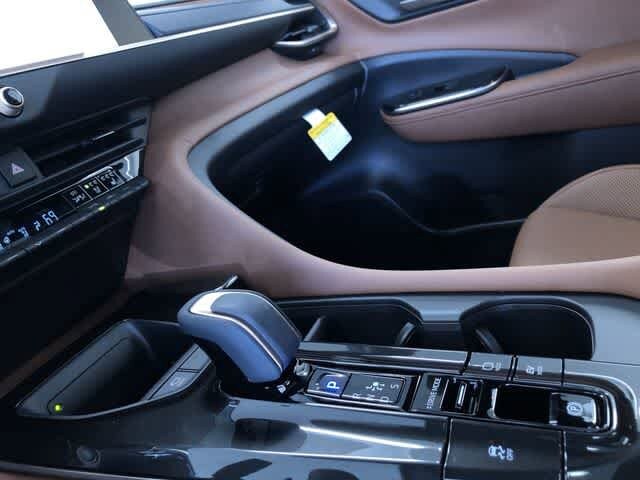 Thumbnail: 2026 Toyota Crown Signia - 20