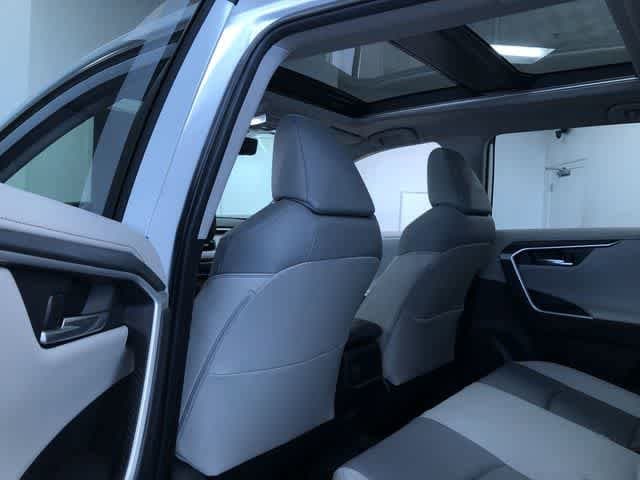 Thumbnail: 2024 Toyota RAV4 - 20