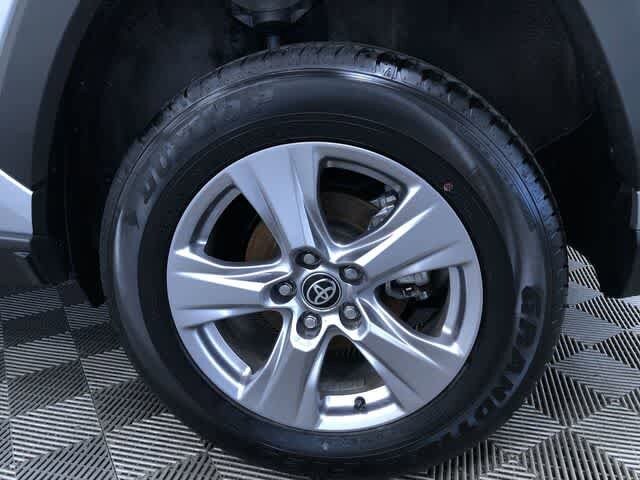 Thumbnail: 2025 Toyota RAV4 - 17