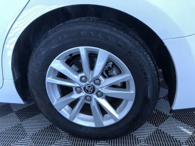 Thumbnail: 2025 Toyota Camry - 16