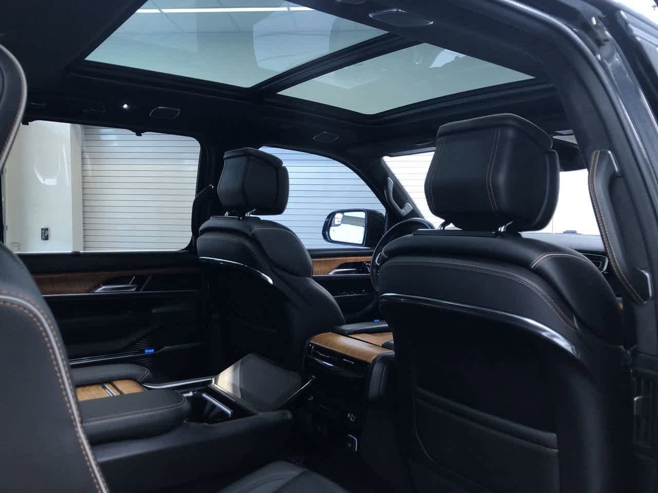 Thumbnail: 2022 Jeep Grand Wagoneer - 23
