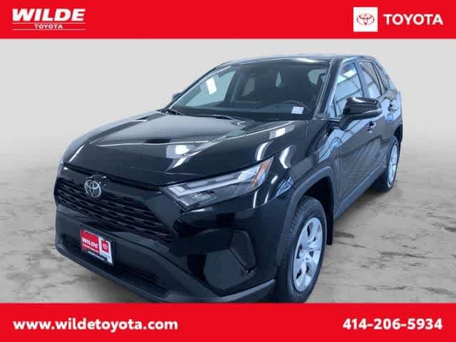 2025 Toyota RAV4 LE's photo