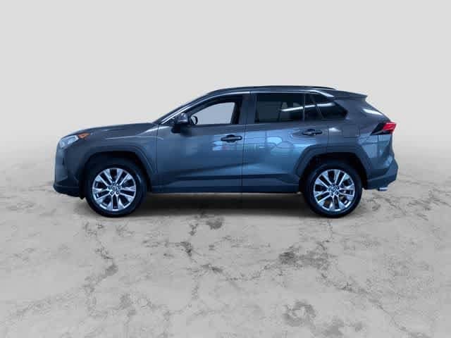 Thumbnail: 2021 Toyota RAV4 - 7
