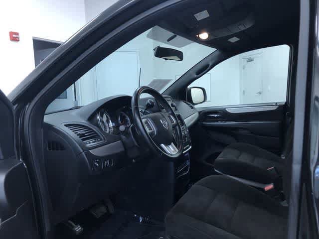 Thumbnail: 2015 Dodge Grand Caravan - 11