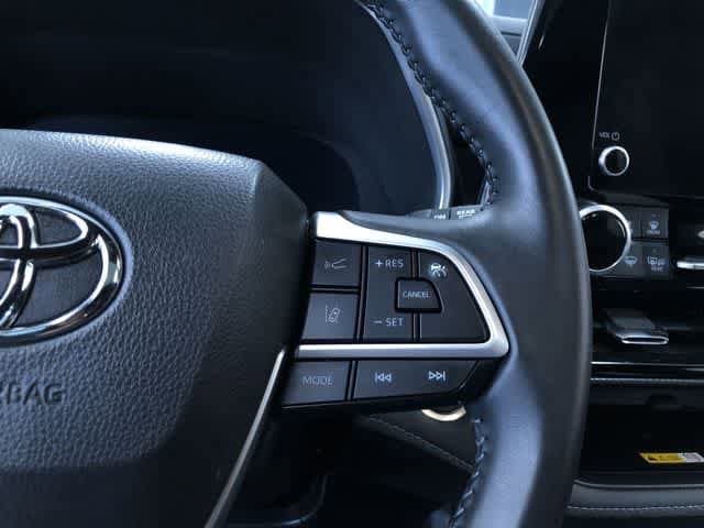 Thumbnail: 2025 Toyota Highlander - 26