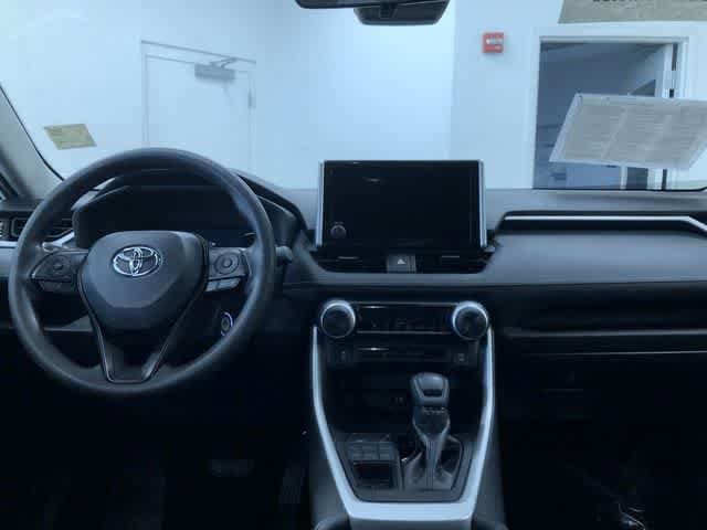 Thumbnail: 2025 Toyota RAV4 - 17