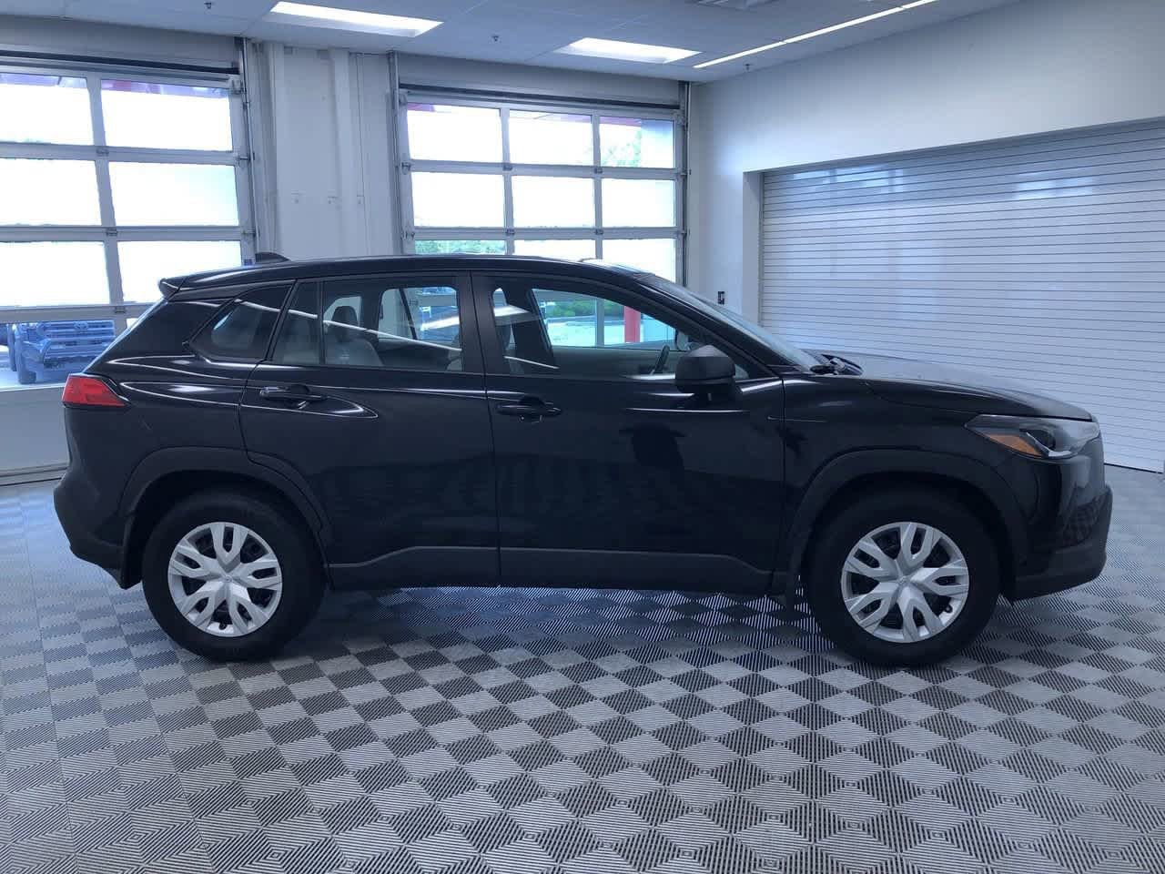2022 Toyota Corolla Cross L 37