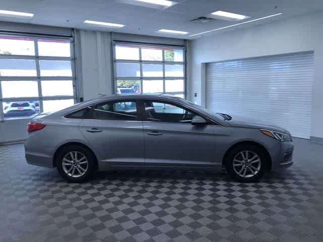 Thumbnail: 2016 Hyundai Sonata - 35