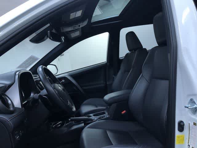 Thumbnail: 2018 Toyota RAV4 - 18