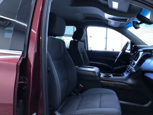Thumbnail: 2019 Chevrolet Tahoe - 17