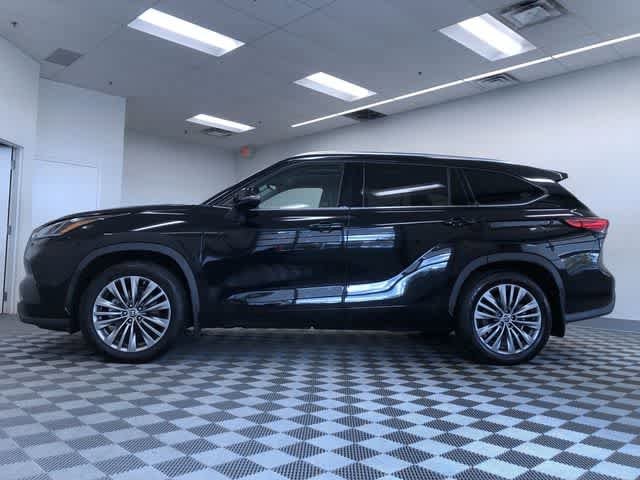 Thumbnail: 2020 Toyota Highlander - 3