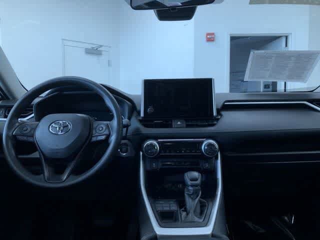 Thumbnail: 2025 Toyota RAV4 - 17