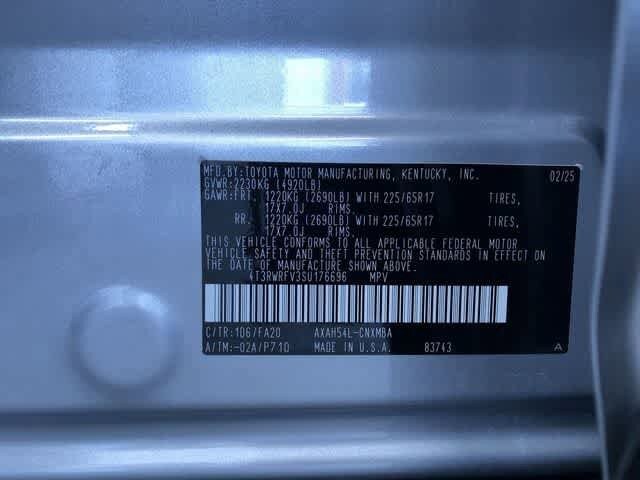 Thumbnail: 2025 Toyota RAV4 - 33