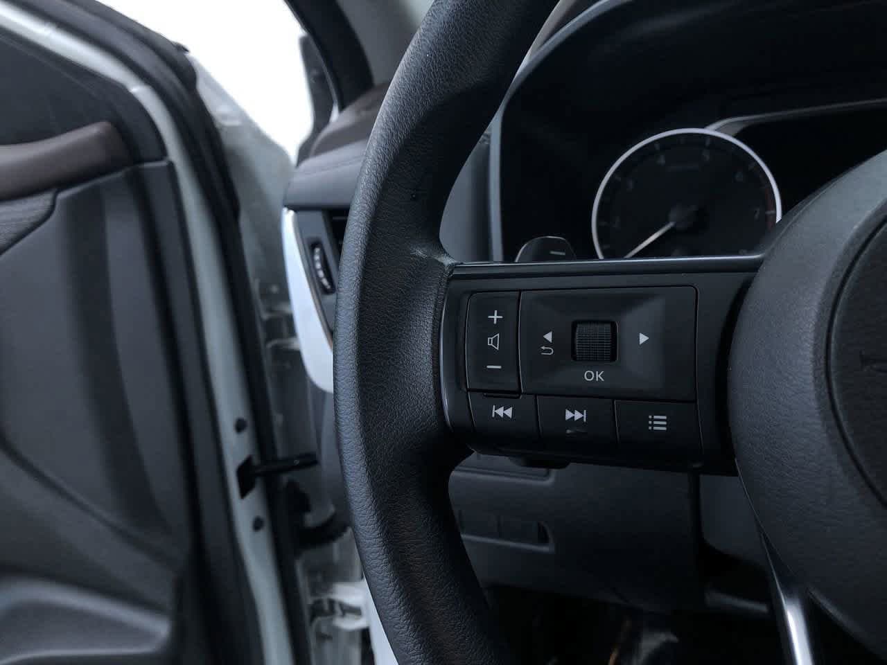 Thumbnail: 2023 Nissan Rogue - 42