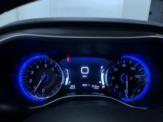 Thumbnail: 2025 Chrysler Pacifica - 32