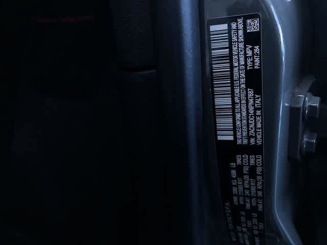 Thumbnail: 2022 Jeep Renegade - 35