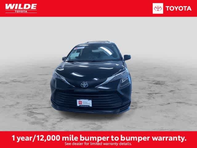 Thumbnail: 2026 Toyota Sienna - 4