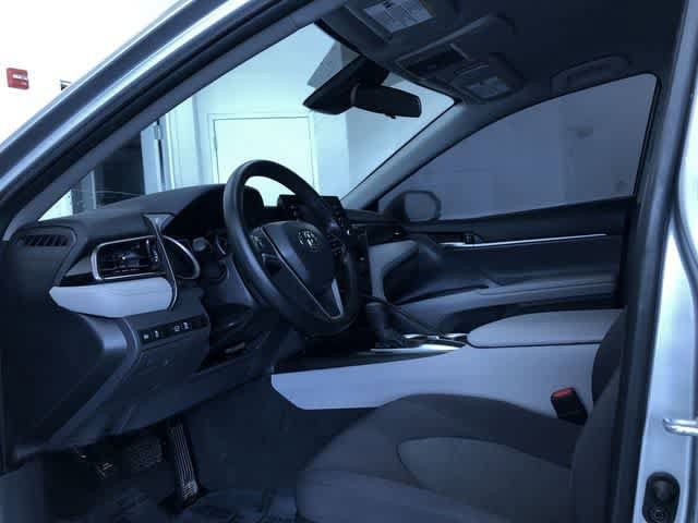 Thumbnail: 2022 Toyota Camry - 10