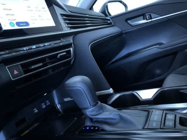 Thumbnail: 2025 Toyota Camry - 29