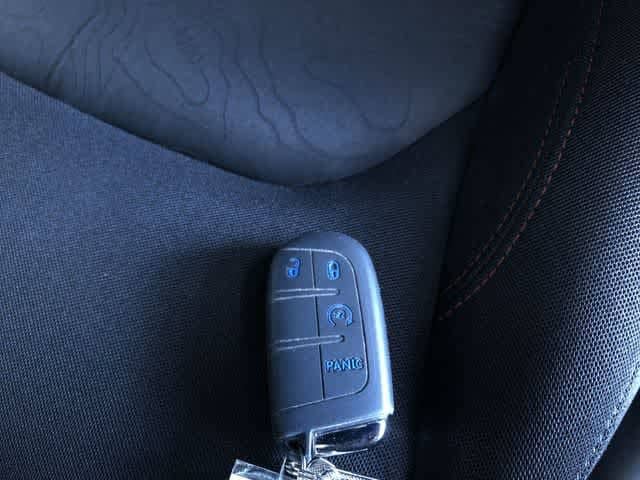 Thumbnail: 2022 Jeep Renegade - 34