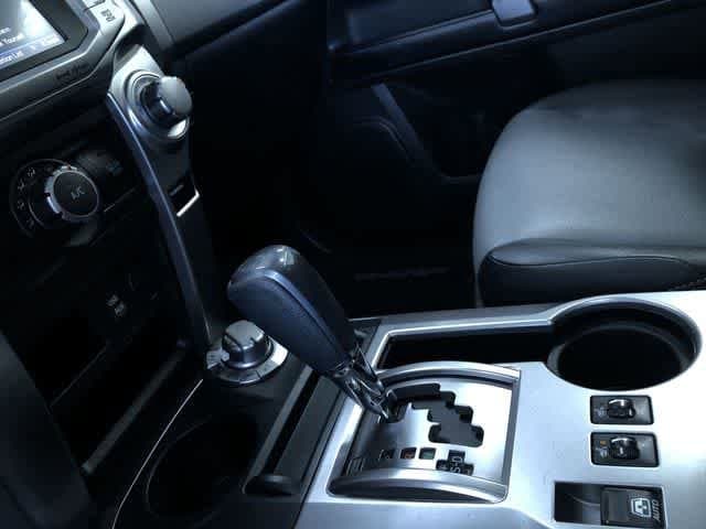 Thumbnail: 2017 Toyota 4Runner - 29