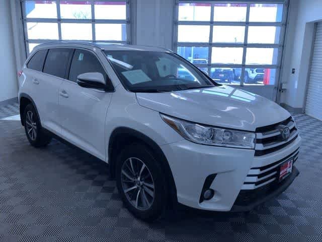 Thumbnail: 2019 Toyota Highlander - 37