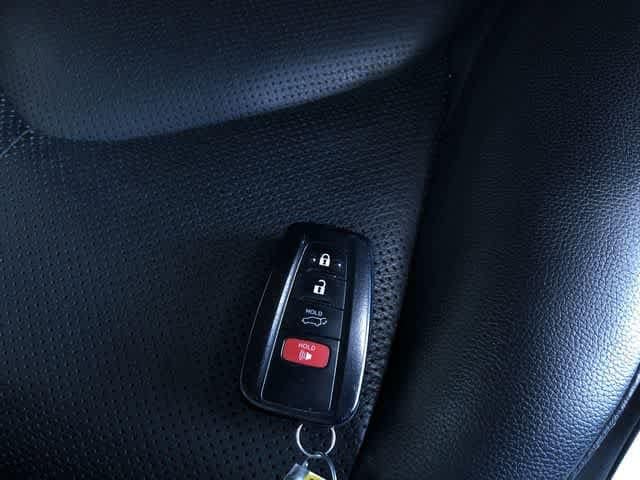 Thumbnail: 2022 Toyota Highlander - 32