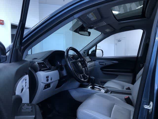 Thumbnail: 2019 Honda Pilot - 10