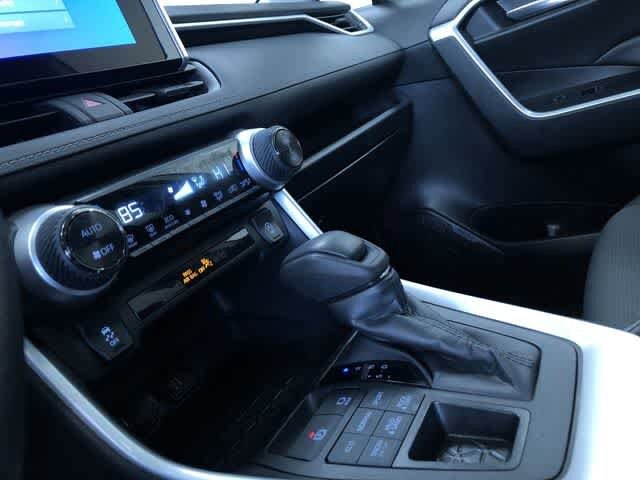 Thumbnail: 2025 Toyota RAV4 - 29