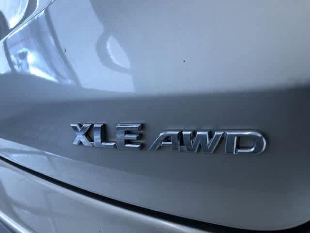 Thumbnail: 2015 Toyota Highlander - 15