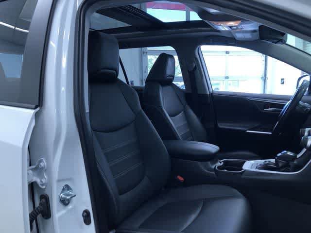 Thumbnail: 2020 Toyota RAV4 - 22