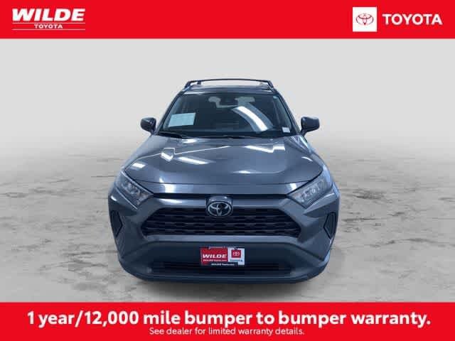 2020 Toyota RAV4 LE photo 4