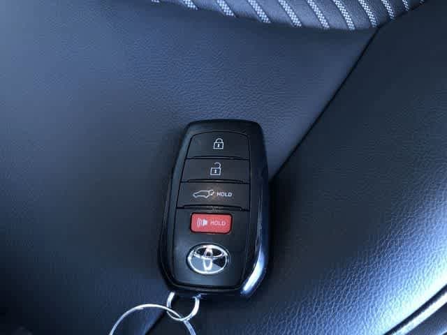 Thumbnail: 2025 Toyota Highlander - 33