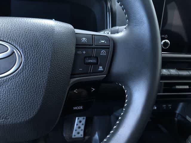 Thumbnail: 2025 Toyota Camry - 18