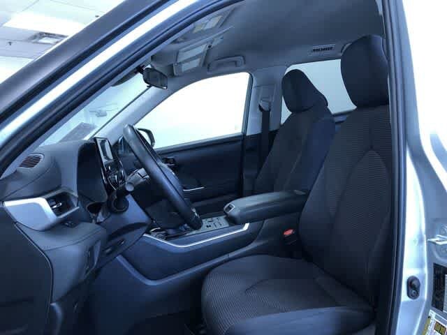 Thumbnail: 2024 Toyota Highlander - 20