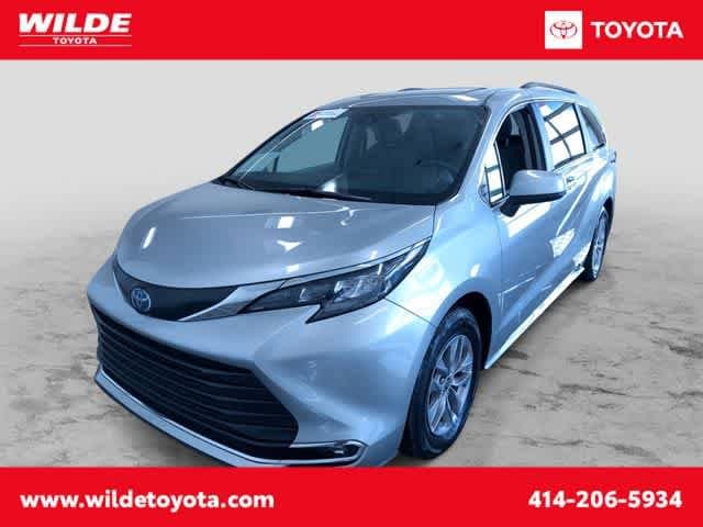 2024 Toyota Sienna Mini-van, Passenger 