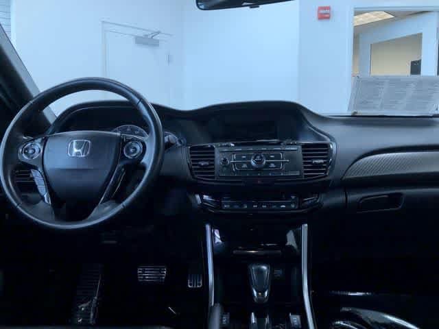 Thumbnail: 2017 Honda Accord - 16