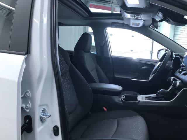 Thumbnail: 2025 Toyota RAV4 - 14