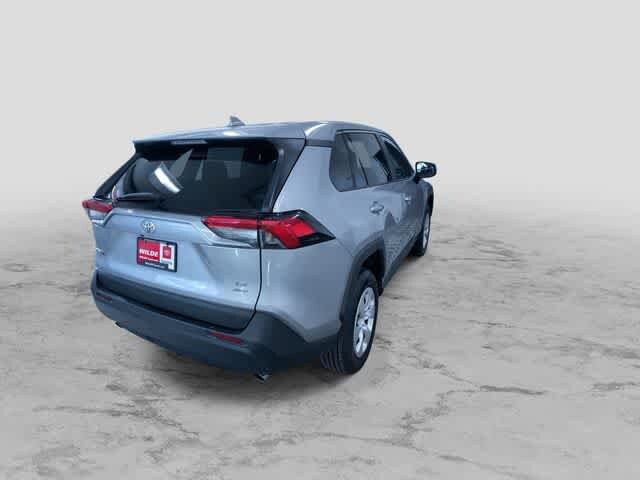 Thumbnail: 2024 Toyota RAV4 - 9