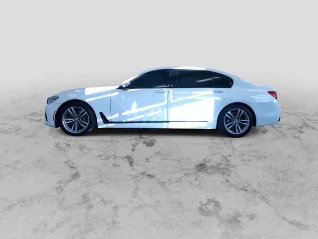 Thumbnail: 2016 BMW 7 Series - 7