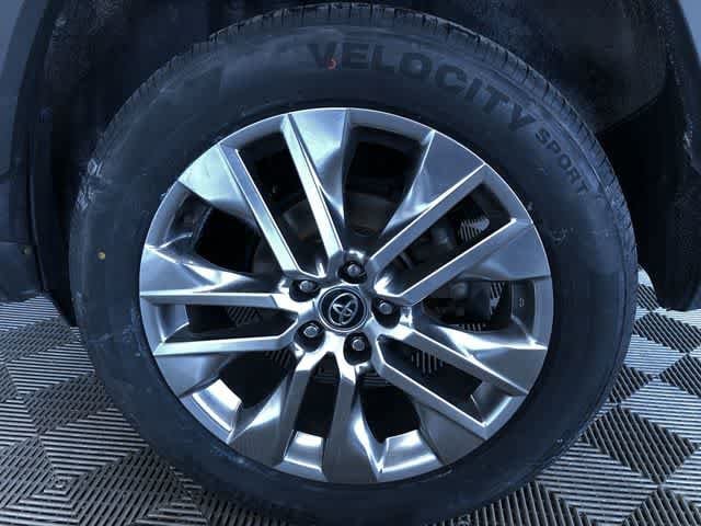 Thumbnail: 2020 Toyota RAV4 - 15