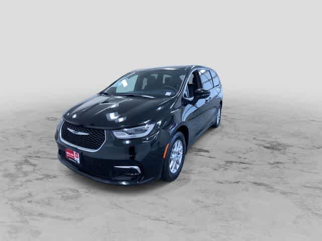 Thumbnail: 2025 Chrysler Pacifica - 6