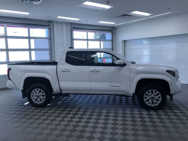 Thumbnail: 2025 Toyota Tacoma - 6