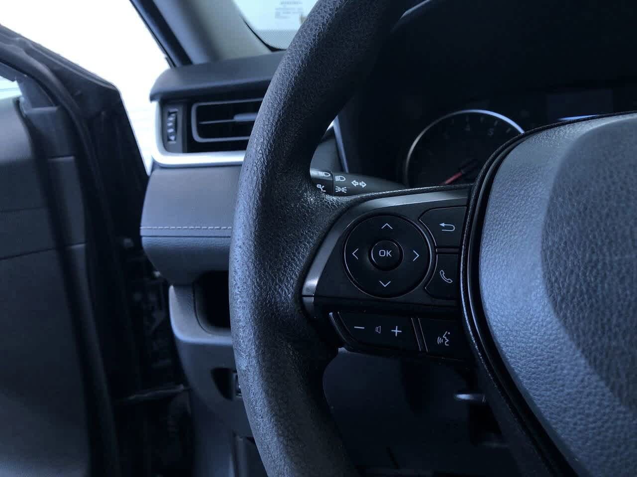 Thumbnail: 2022 Toyota RAV4 - 25