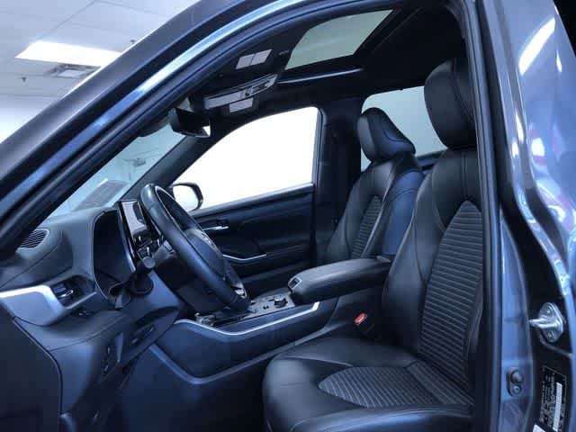Thumbnail: 2025 Toyota Highlander - 18