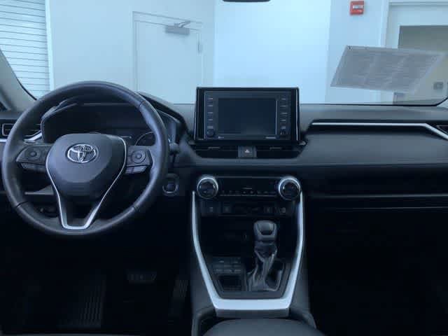 Thumbnail: 2022 Toyota RAV4 - 9